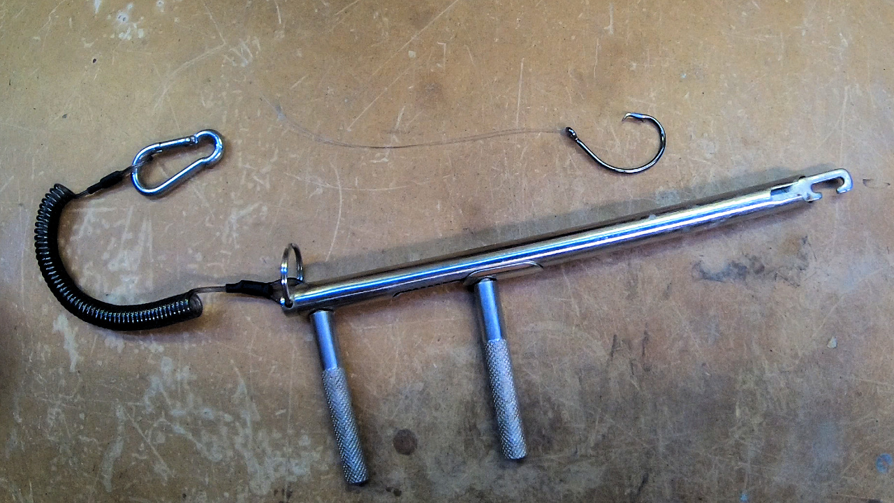 How to Use a Hook Extractor